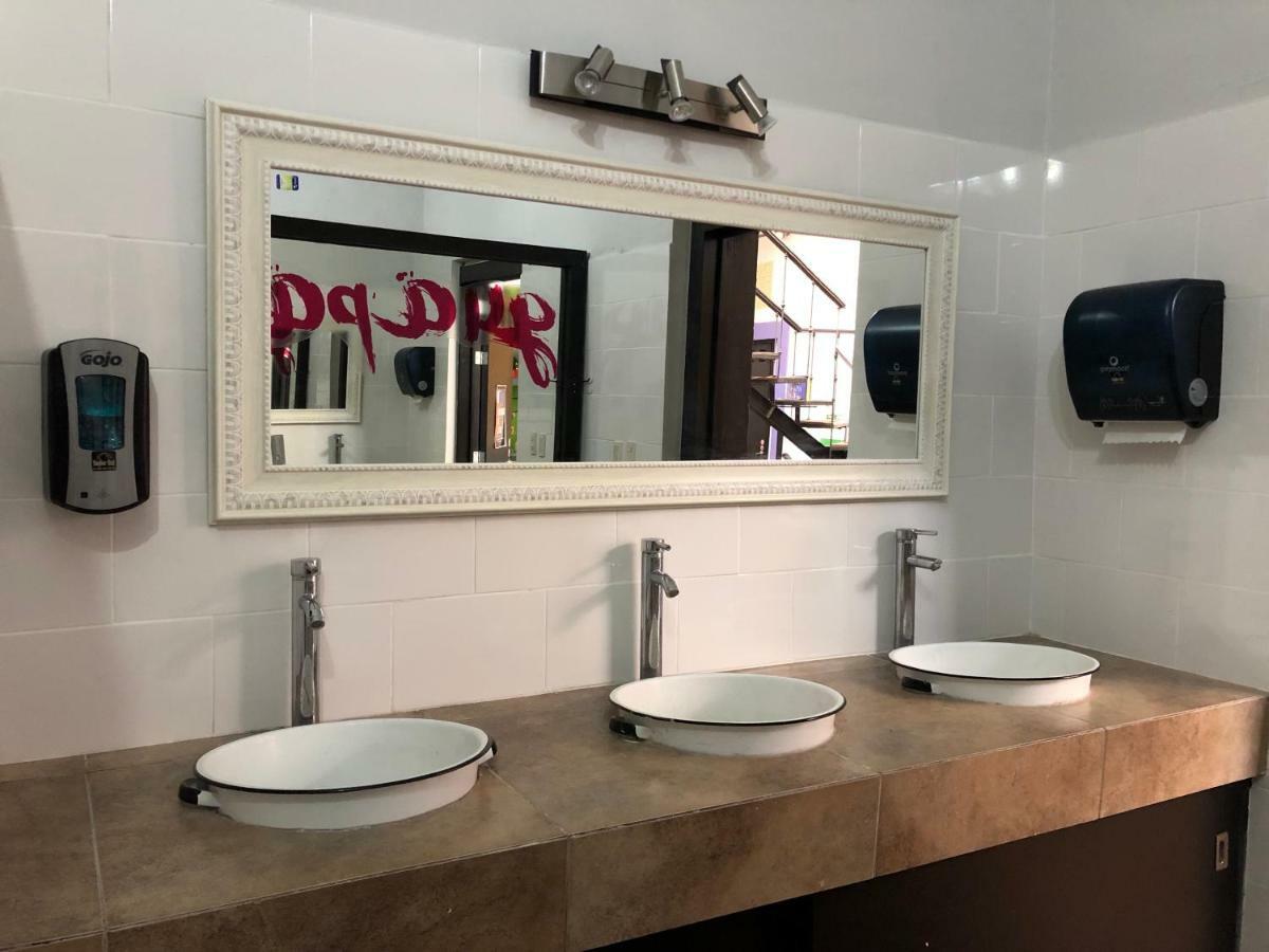 Hostal El Armario ليون المظهر الخارجي الصورة